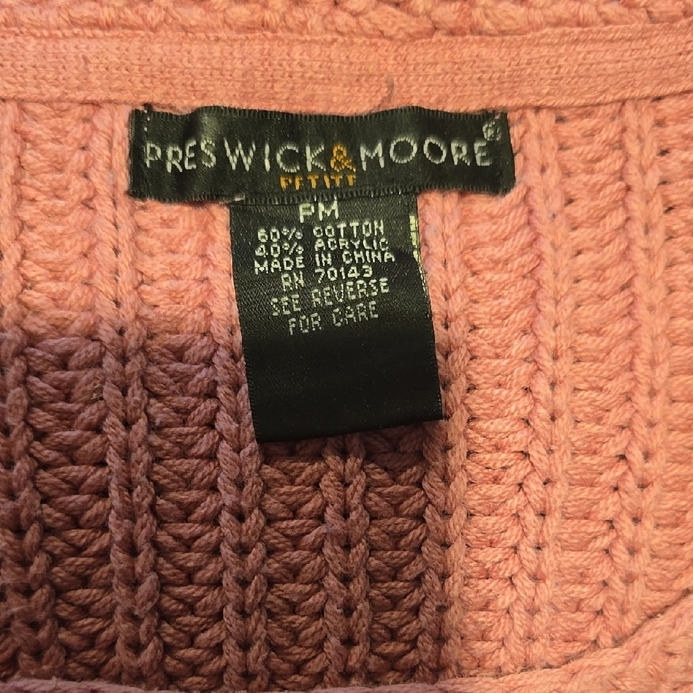 Preswick & Moore Pink Crewneck Sweater with Ribbed Texture and Relaxed Fit - Picture 3 of 4